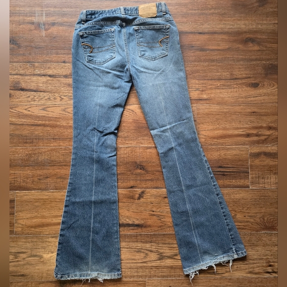 American Eagle Outfitters Flare Jeans - Picture 2 of 7